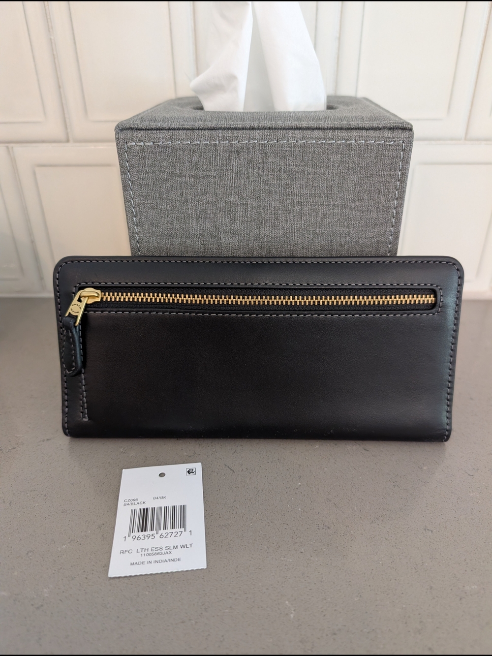 Like New Coach Essential Slim Wallet - Picture 2 of 3